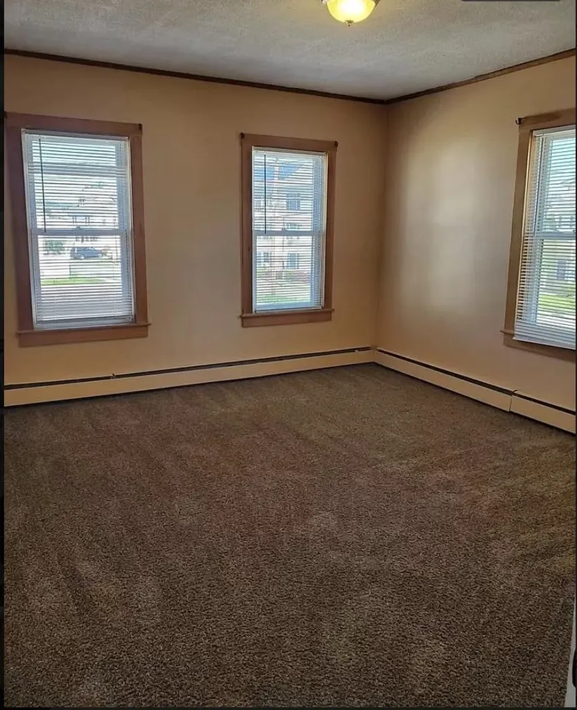 8 Grove Street Keene NH 03431