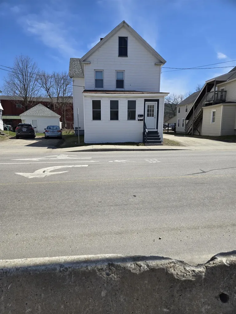 8 Grove Street Keene NH 03431