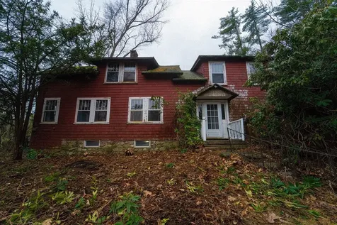 11 Sunset Avenue Hampstead NH 03841-0535
