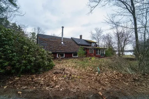 11 Sunset Avenue Hampstead NH 03841-0535