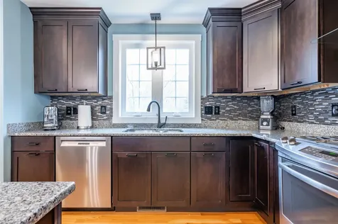 46 Grouse Run Pelham NH 03076