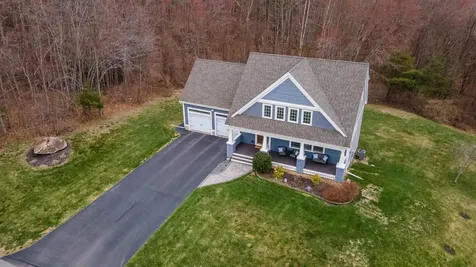 46 Grouse Run Pelham NH 03076