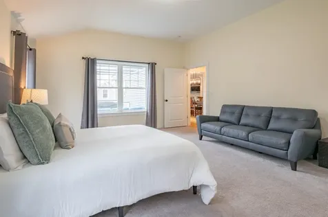 46 Grouse Run Pelham NH 03076