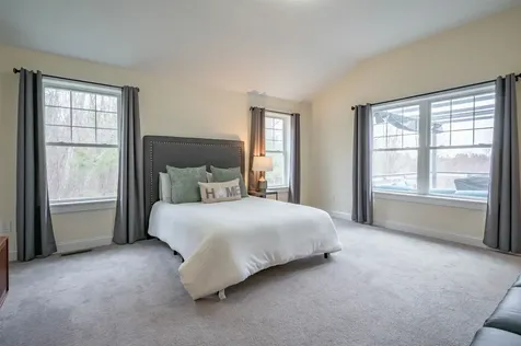 46 Grouse Run Pelham NH 03076