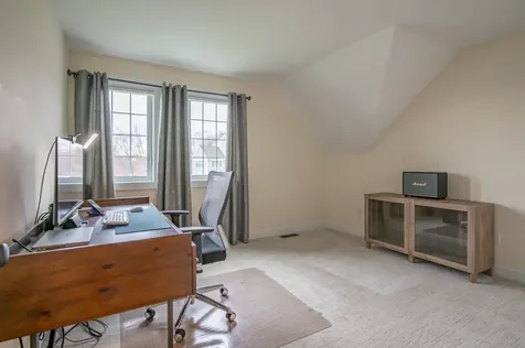46 Grouse Run Pelham NH 03076