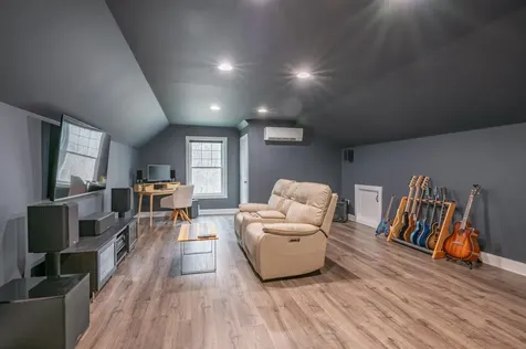 46 Grouse Run Pelham NH 03076