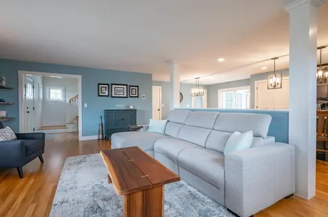 46 Grouse Run Pelham NH 03076