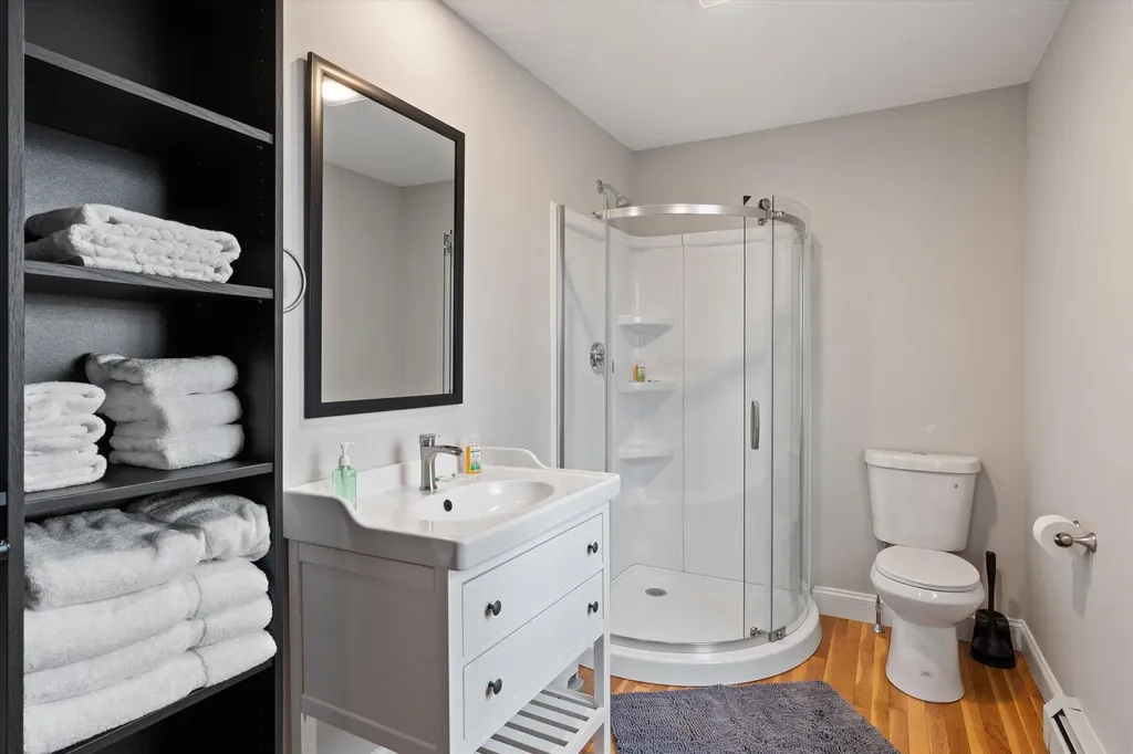 4 Geneva Street Manchester NH 03102