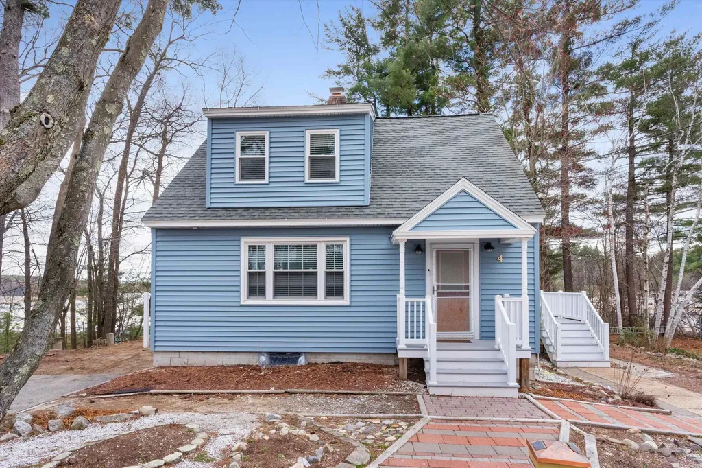 4 Geneva Street Manchester NH 03102