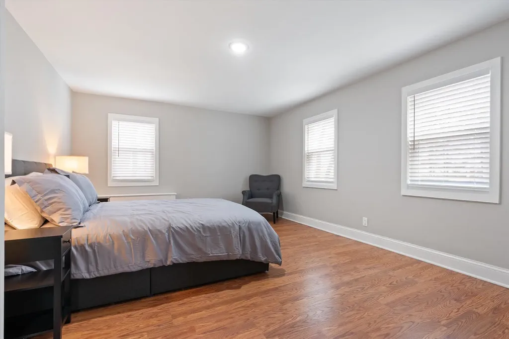 4 Geneva Street Manchester NH 03102