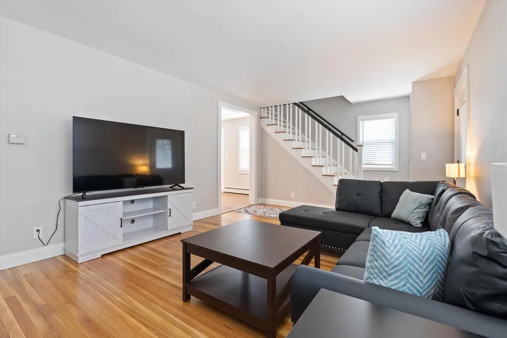 4 Geneva Street Manchester NH 03102