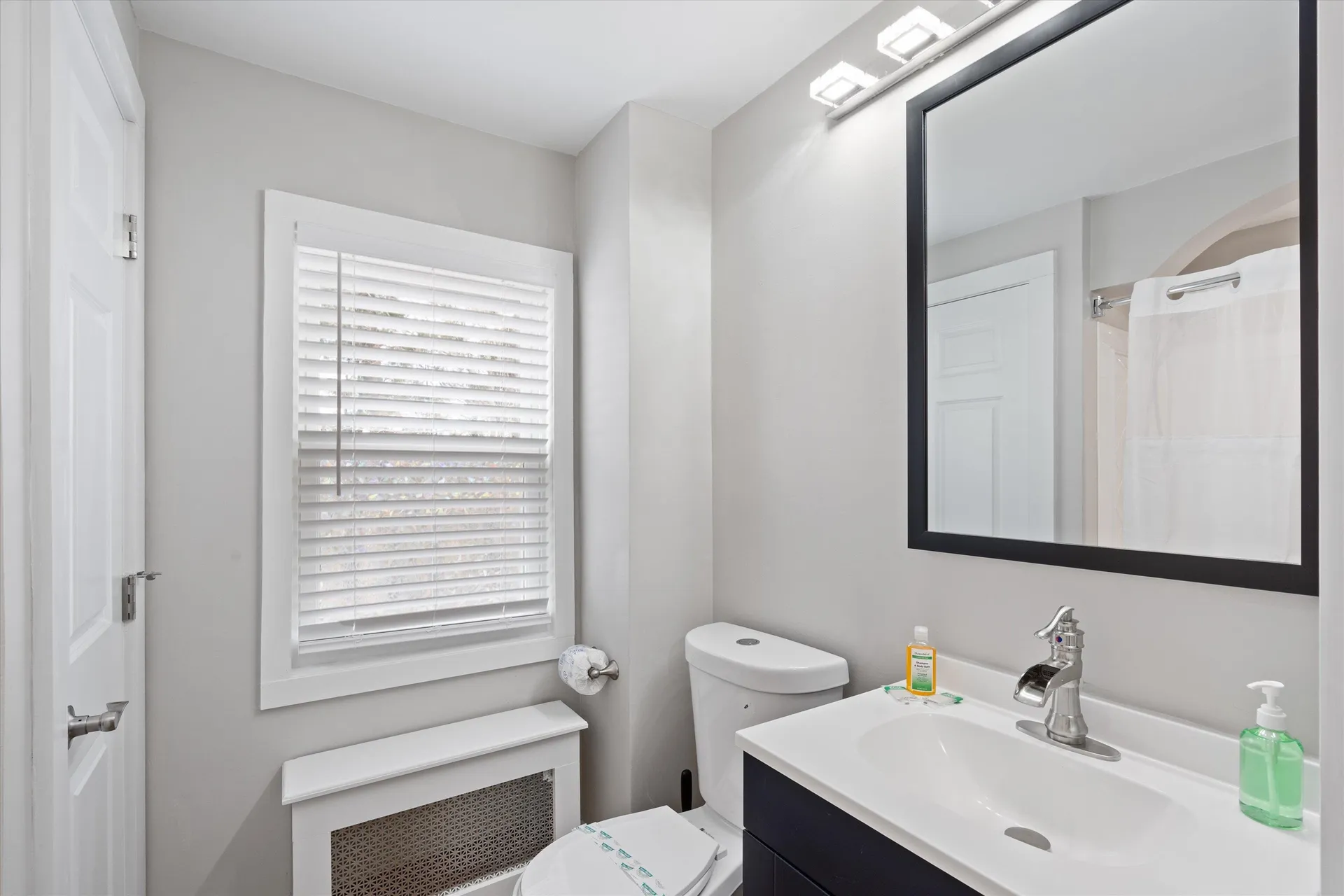 4 Geneva Street Manchester NH 03102