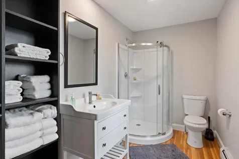 4 Geneva Street Manchester NH 03102