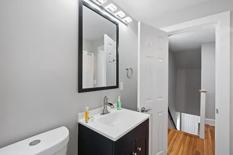 4 Geneva Street Manchester NH 03102