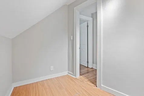 4 Geneva Street Manchester NH 03102