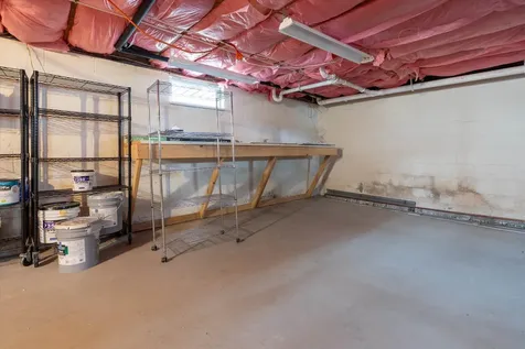 4 Geneva Street Manchester NH 03102