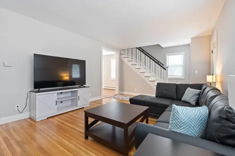 4 Geneva Street Manchester NH 03102