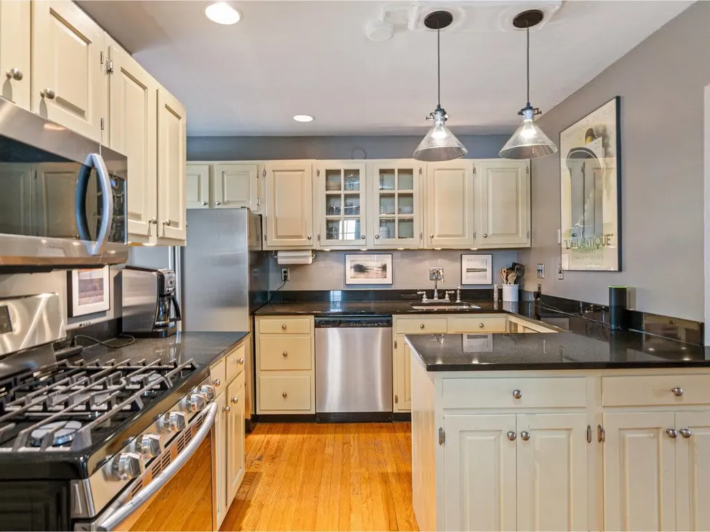 16 White Place South Burlington VT 05401