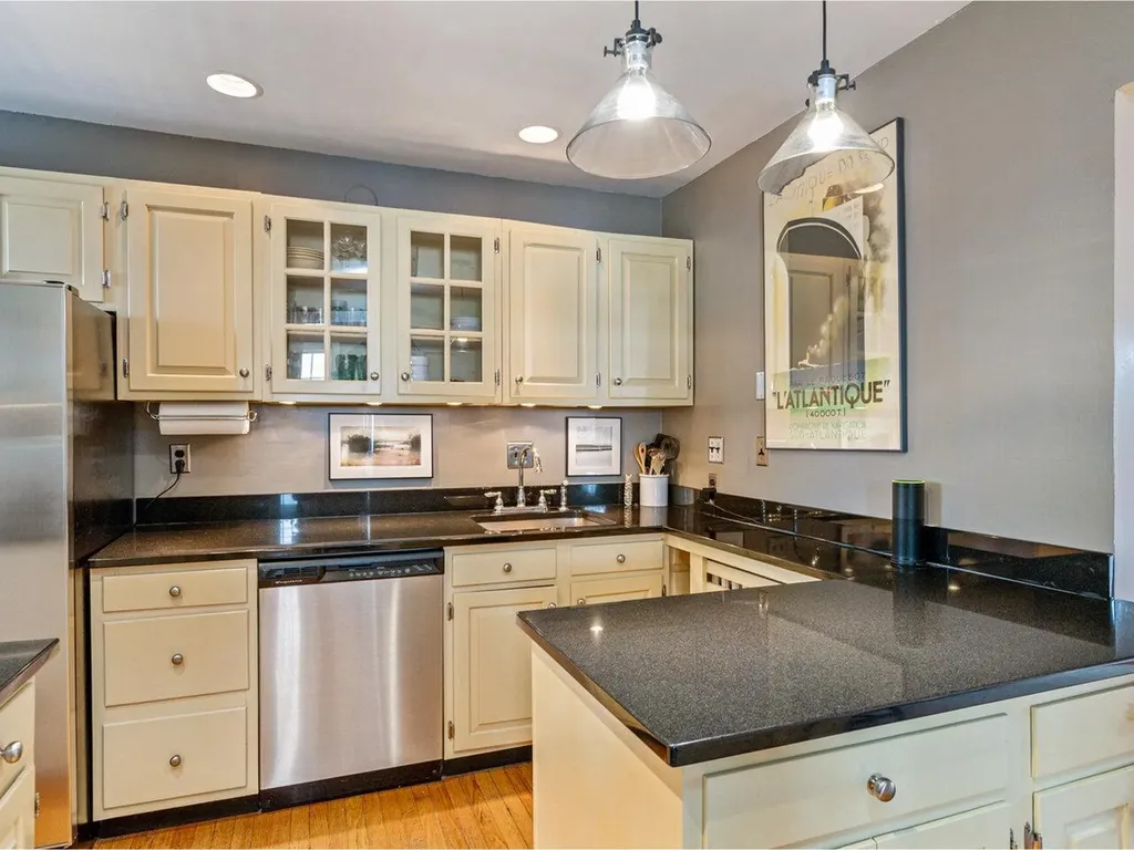 16 White Place South Burlington VT 05401