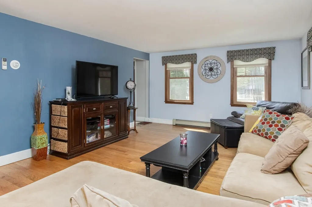 13 Jonathan Lane Bow NH 03304