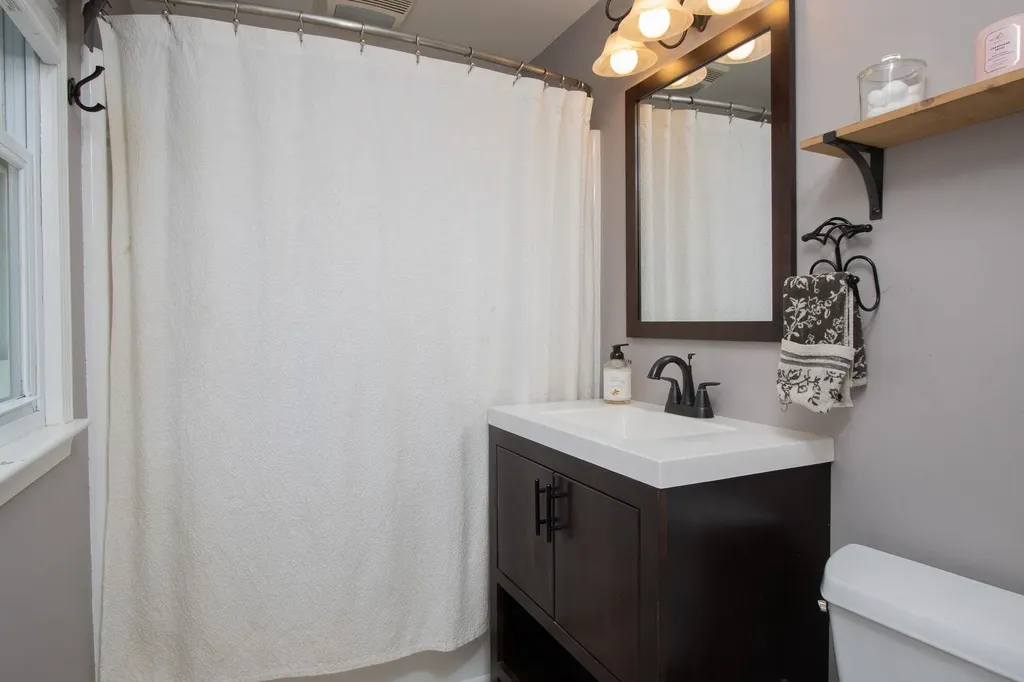 13 Jonathan Lane Bow NH 03304