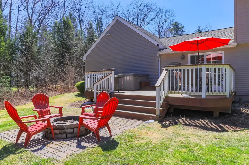 13 Jonathan Lane Bow NH 03304