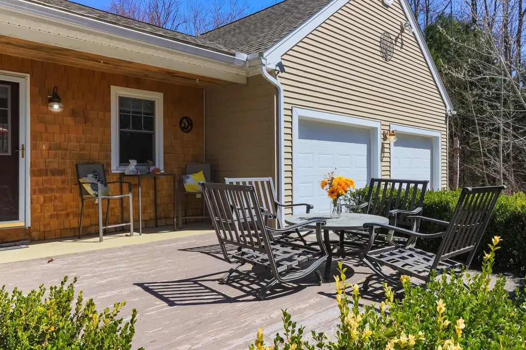 13 Jonathan Lane Bow NH 03304