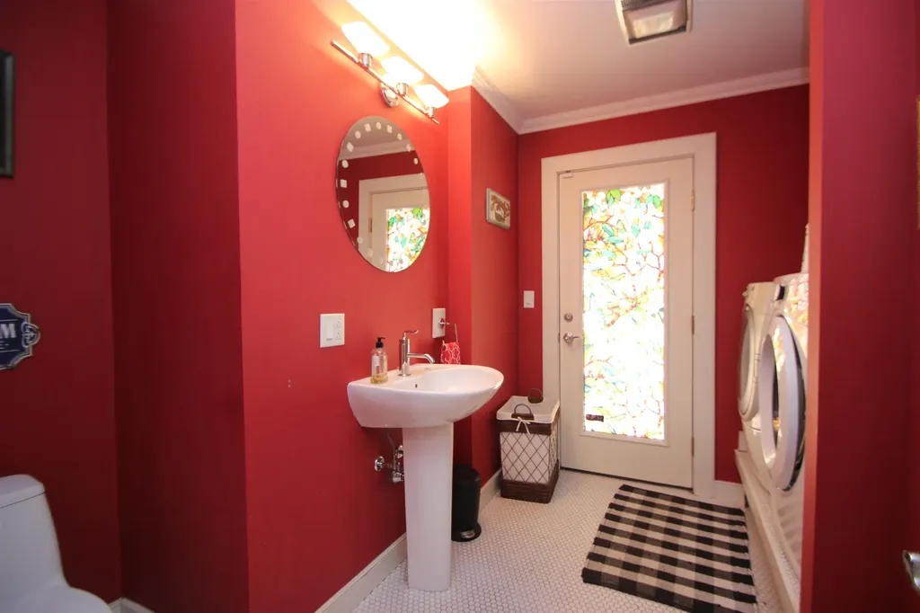 1824 Paine Turnpike South Berlin VT 05602-9093