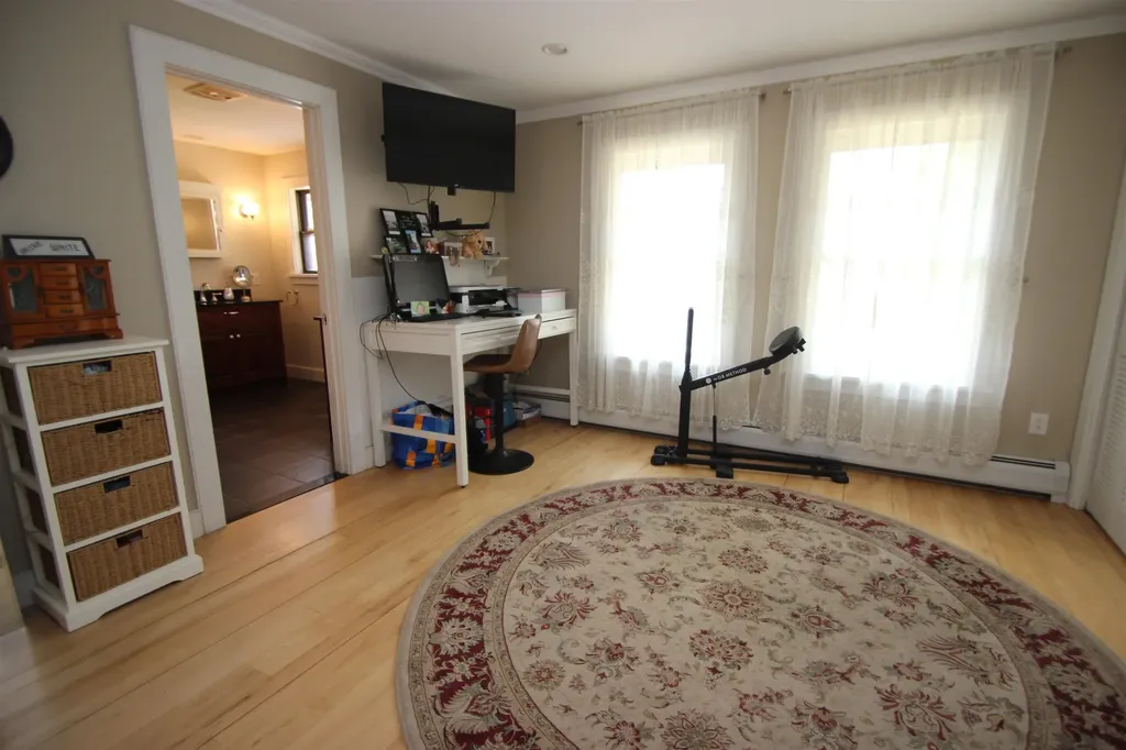 1824 Paine Turnpike South Berlin VT 05602-9093