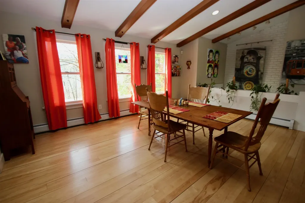 1824 Paine Turnpike South Berlin VT 05602-9093