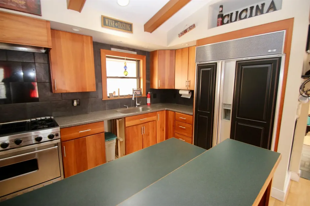 1824 Paine Turnpike South Berlin VT 05602-9093