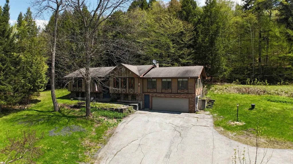 1824 Paine Turnpike South Berlin VT 05602-9093