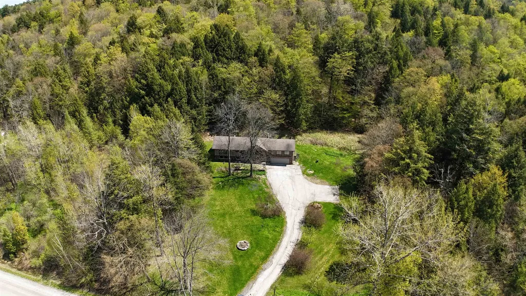 1824 Paine Turnpike South Berlin VT 05602-9093