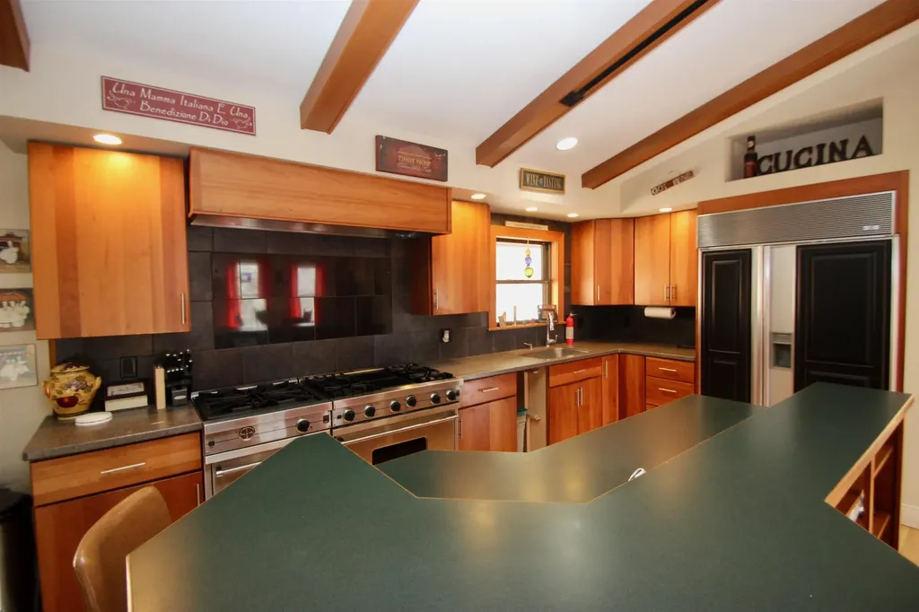 1824 Paine Turnpike South Berlin VT 05602-9093