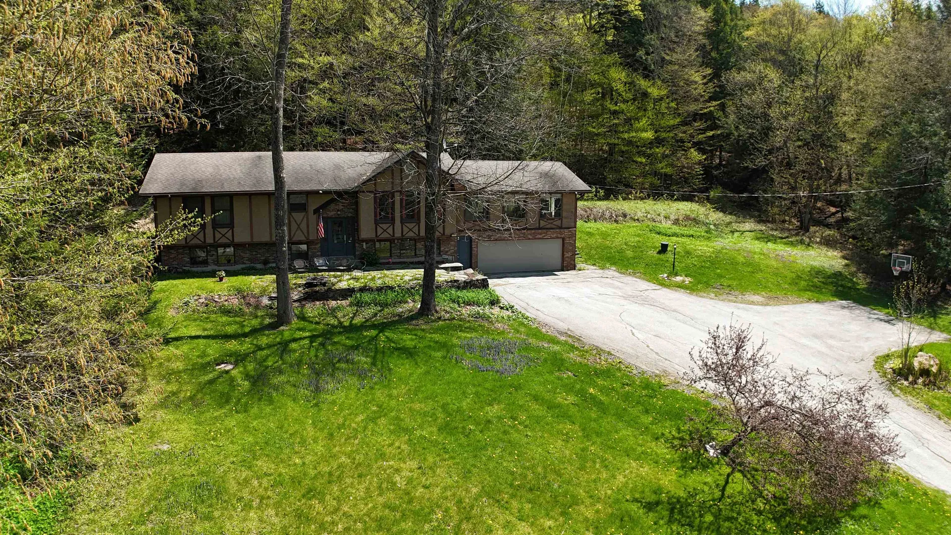 1824 Paine Turnpike South Berlin VT 05602-9093