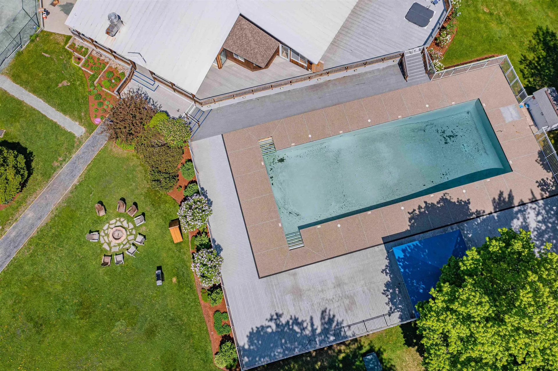 42 Lower Phase Road Warren VT 05673