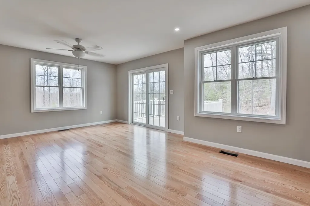 65 Centerwood Way Manchester NH 03102