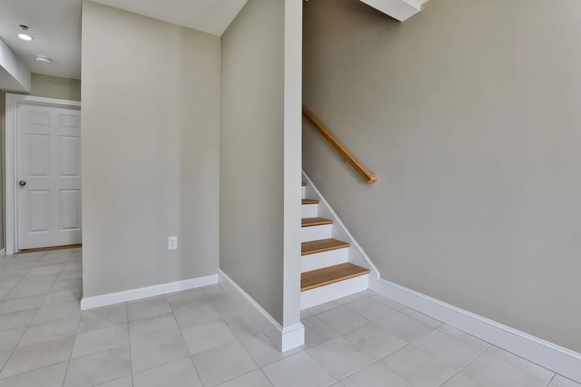 65 Centerwood Way Manchester NH 03102