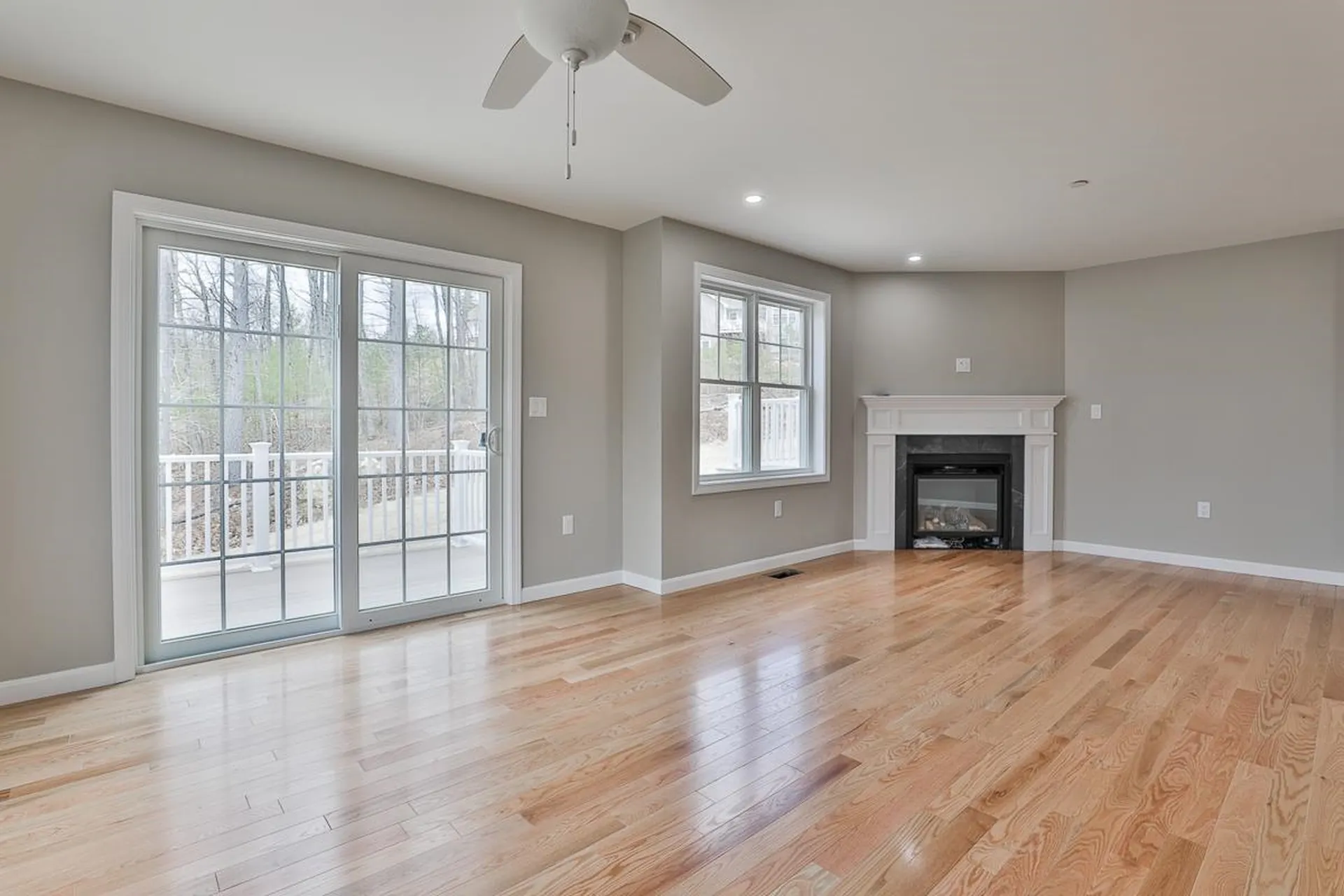 65 Centerwood Way Manchester NH 03102