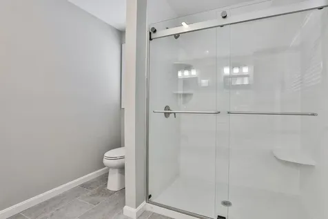 65 Centerwood Way Manchester NH 03102