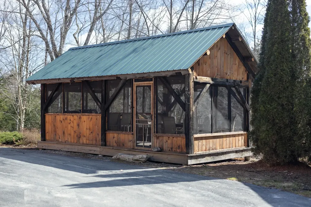 72 Codfish Hill Road Canaan NH 03741