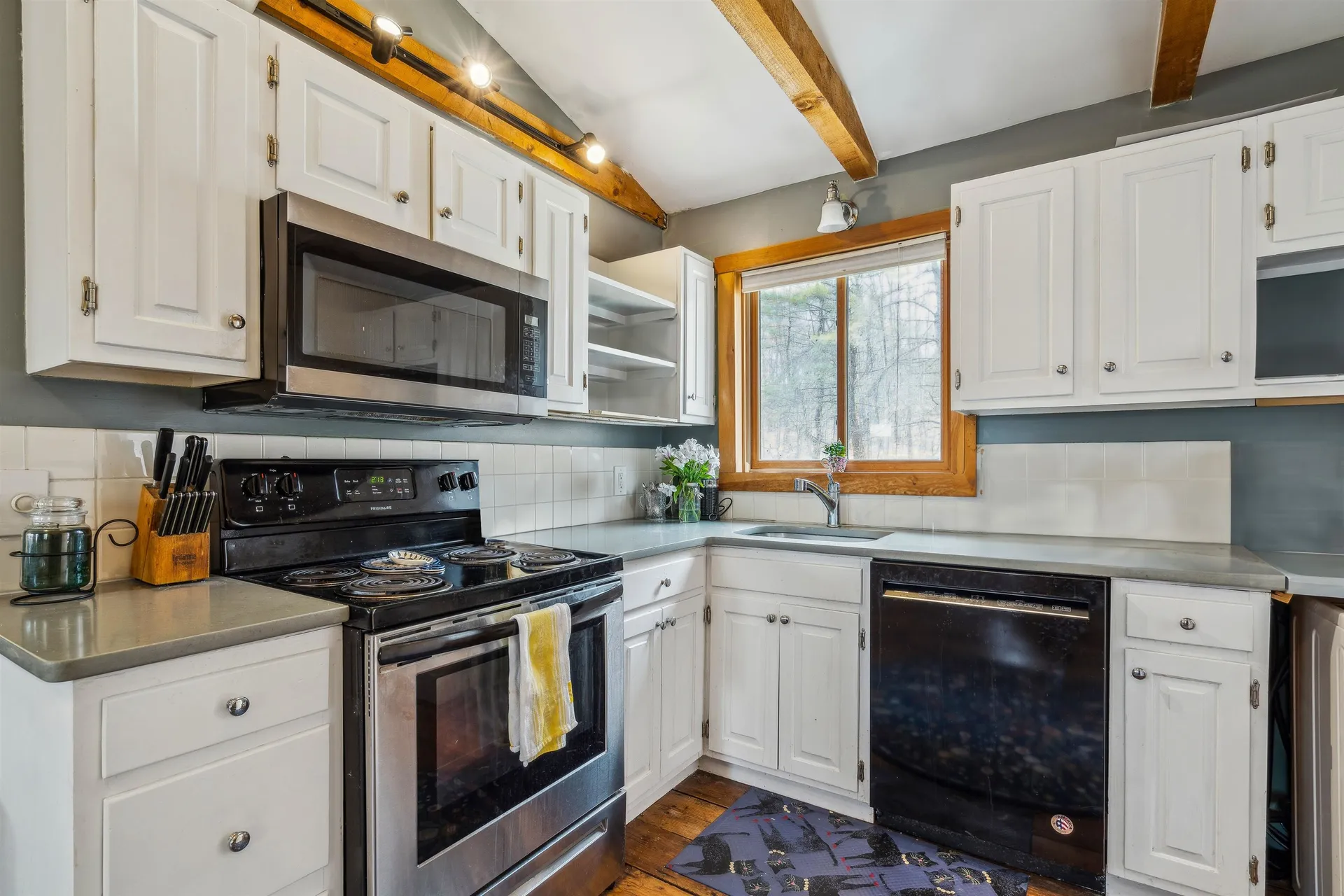 253 Old Quechee Road Hartford VT 05059