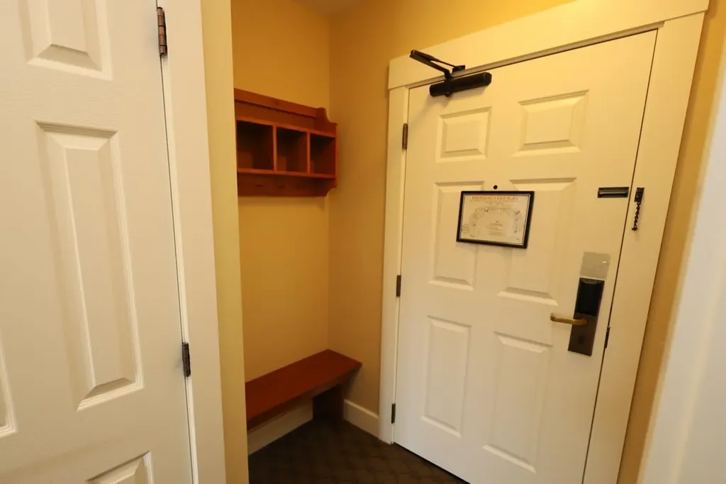 228/230 Qtr. I I I Jackson Gore Inn Ludlow VT 05149