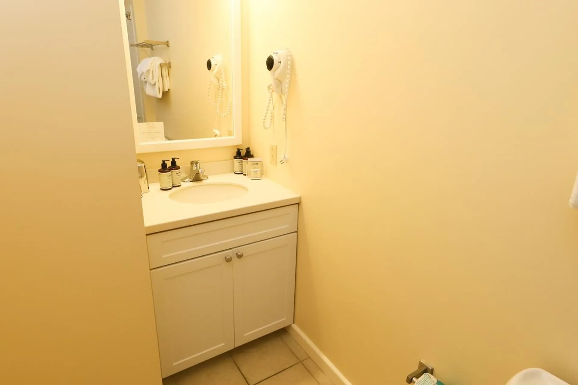 228/230 Qtr. I I I Jackson Gore Inn Ludlow VT 05149