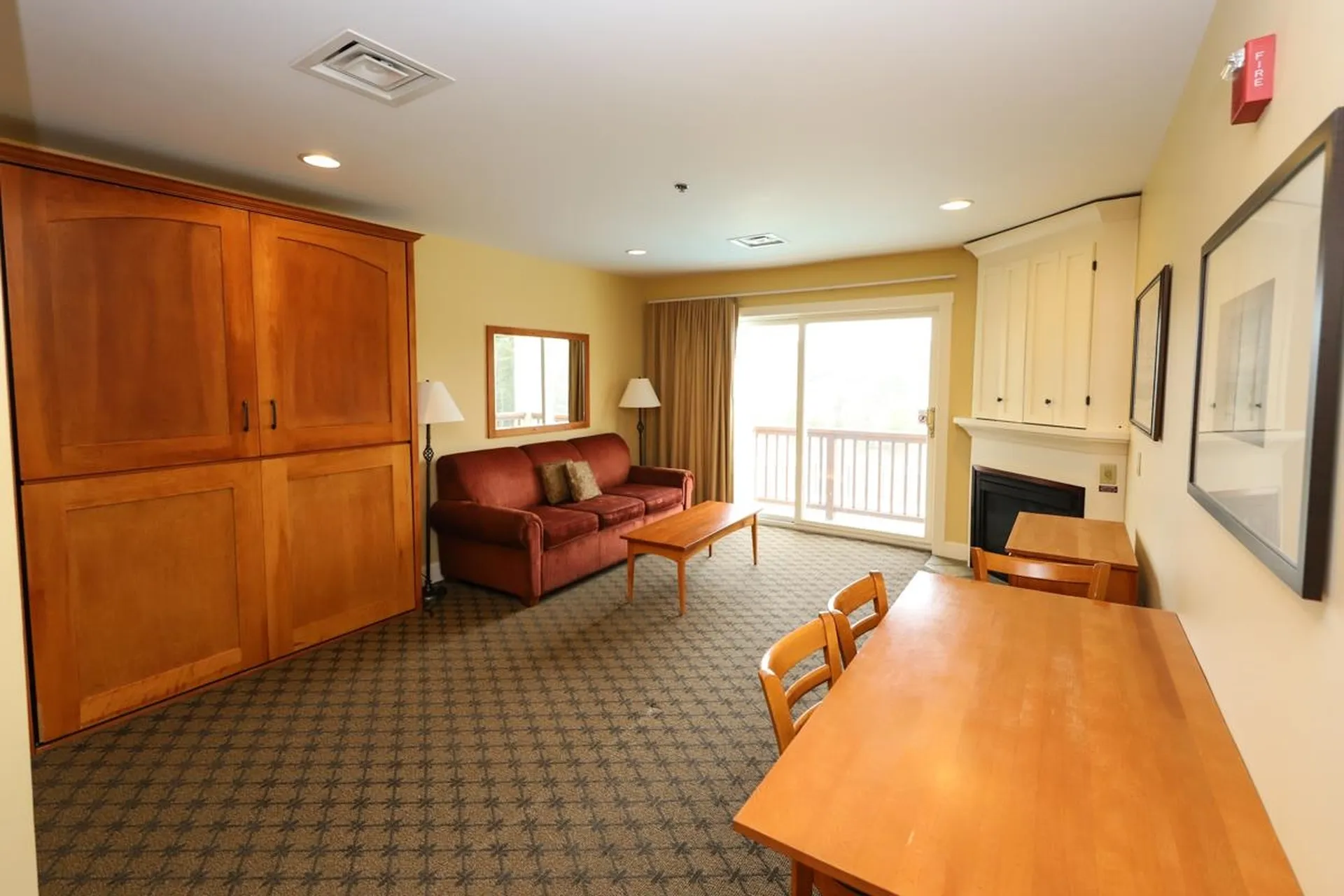 228/230 Qtr. I I I Jackson Gore Inn Ludlow VT 05149