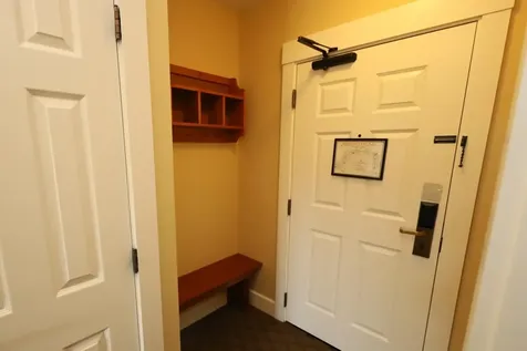 228/230 Qtr. I I I Jackson Gore Inn Ludlow VT 05149