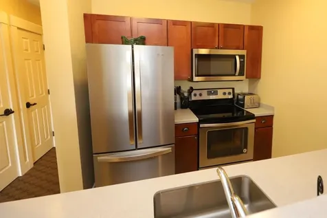 228/230 Qtr. I I I Jackson Gore Inn Ludlow VT 05149