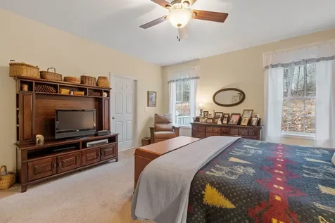 29 Port Way Laconia NH 03246