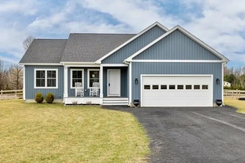 21 Dubuque Drive Grand Isle VT 05458