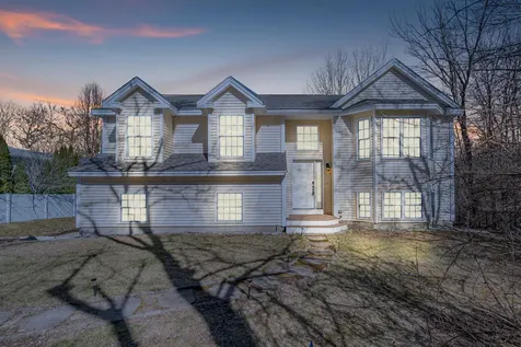 52 Whitehall Road Hooksett NH 03106